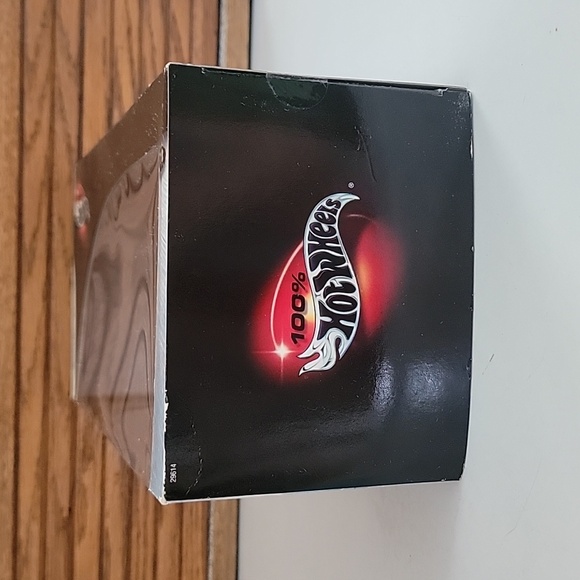 Hot Wheels 1:18 Scale BMW Z8 BOXED COLLECTIBLE TOY CAR - Picture 3 of 7